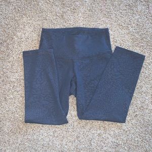 old navy cropped leggings